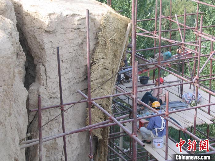 图为新疆交河故城土遗址保护工程现场。(资料图) 敦煌研究院供图 图为新疆交河故城土遗址保护工程现场。(资料图) 敦煌研究院供图