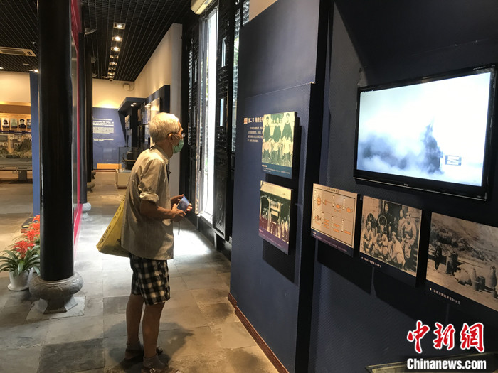 8月5日,经过为期一个月的闭馆维修,安徽省合肥市李鸿章故居陈列馆(以下简称“李鸿章故居”)恢复开放。 <a target='_blank' href='http://www.chinanews.com/'>中新社</a>记者 赵强 摄 8月5日,经过为期一个月的闭馆维修,安徽省合肥市李鸿章故居陈列馆(以下简称“李鸿章故居”)恢复开放。 <a target='_blank' href='http://www.chinanews.com/'>中新社</a>记者 赵强 摄