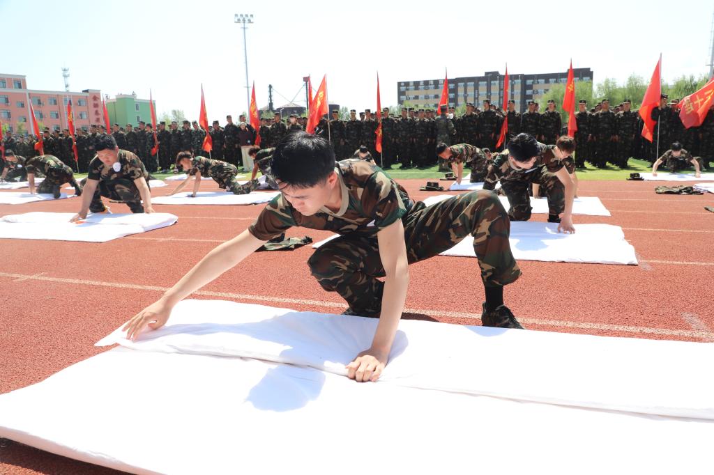 军被大赛进行中 军被大赛进行中