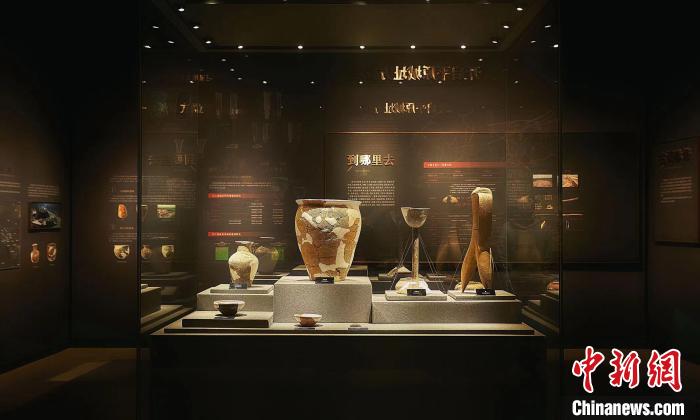 展出的器物。　成都文物考古研究院供图