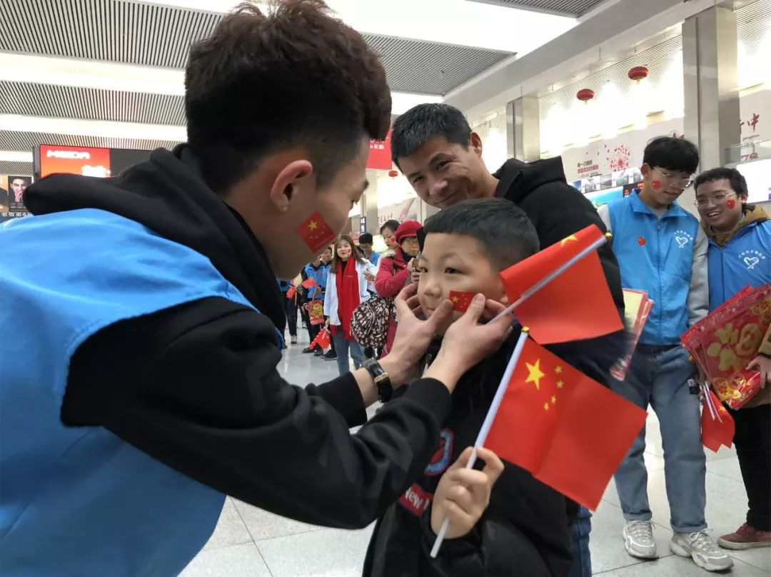 黑鹰6610电击棒黑鹰HY-6610 爆闪可调焦电击棍电击棒_多功能电击棒_黑鹰安防_黑鹰安防器材_黑鹰安防器材网_黑鹰安防官网, image size:1080x809