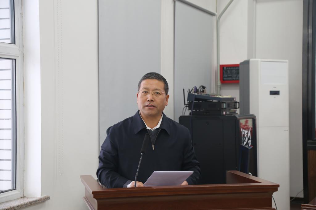 徐彤宝副书记主持大会