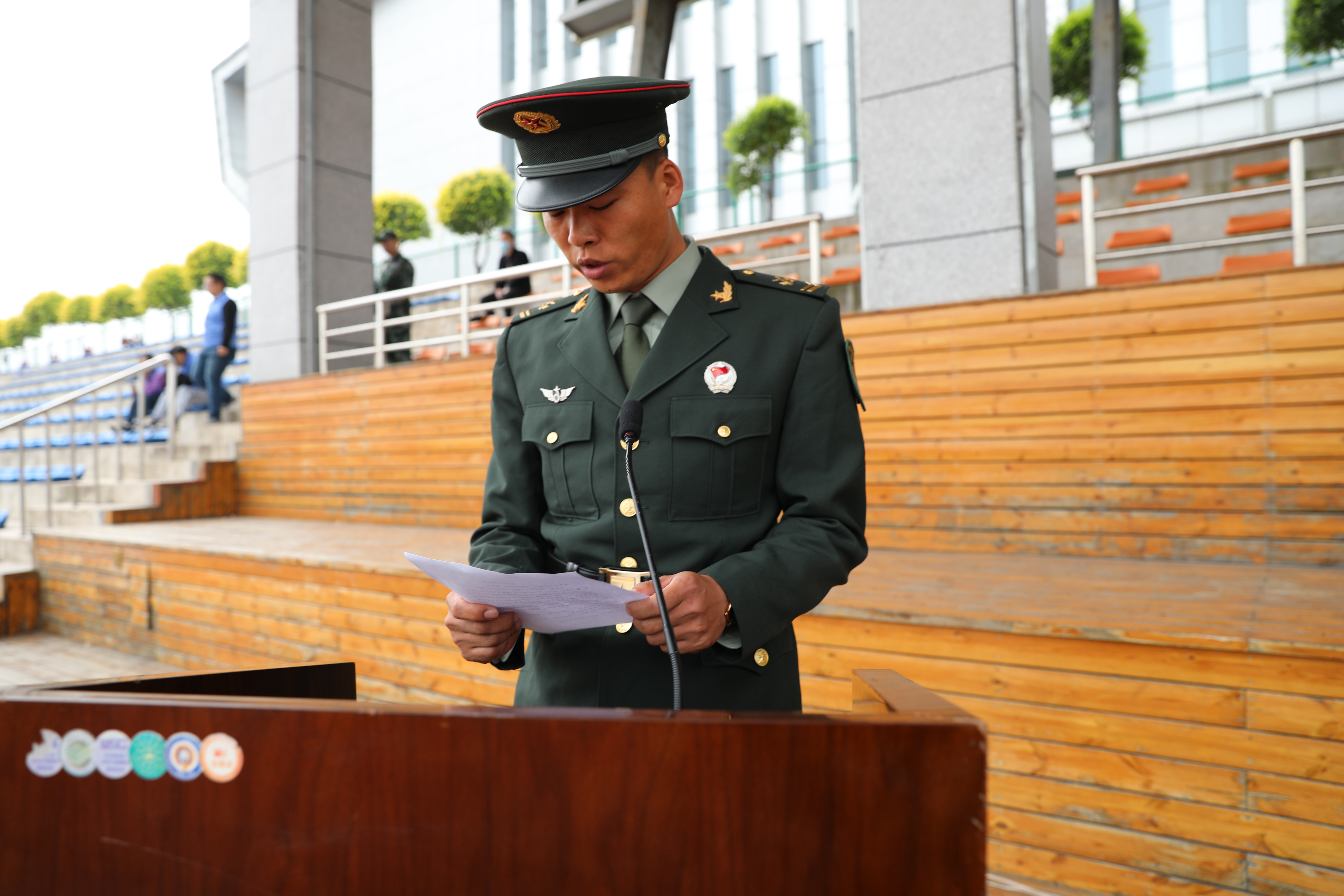 中国人民解放军工程防化旅第78旅教官代表讲话