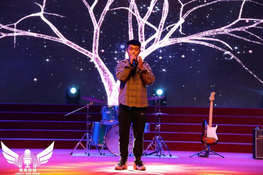 铁道机车学院 安哲 《可乐》