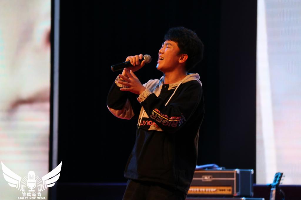 铁道车辆学院 赵天铭 《她说》