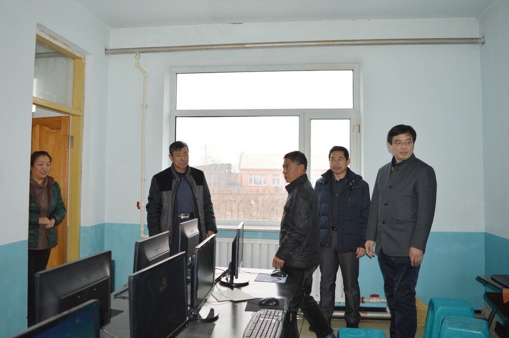 走访考察村小学